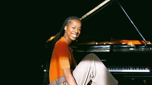 Pianist Jeneba Kanneh-Mason shines in pianistic 'Fantasie'