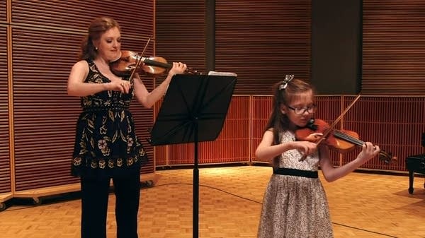 Watch violinist Rachel Barton Pine perform a duet with her 7-year-old daughter