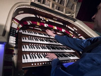 Heights Theater Organist
