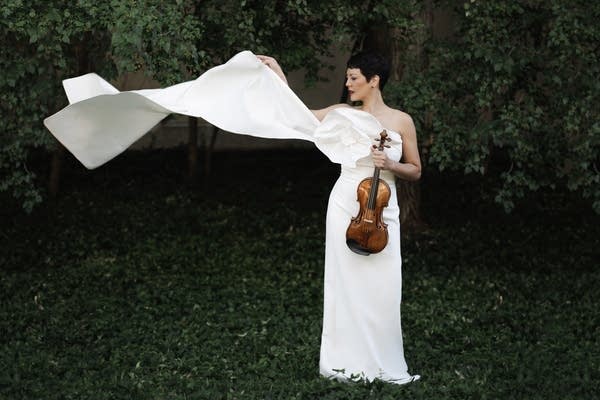 Anne Akiko Meyer presents Michael Daugherty's 'Blue Electra'