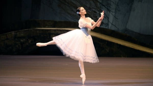 Prima ballerina Olga Smirnova leaves Bolshoi Ballet in protest of Russian invasion