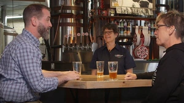 Poster Hop Notes visits Urban Growler.