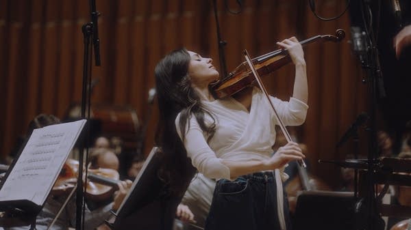 Poster Violinist Esther Abrami