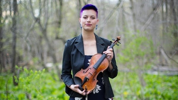 Violinist Meg Rohrer