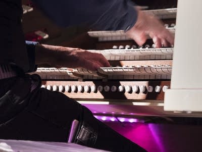 Heights Theater Organist